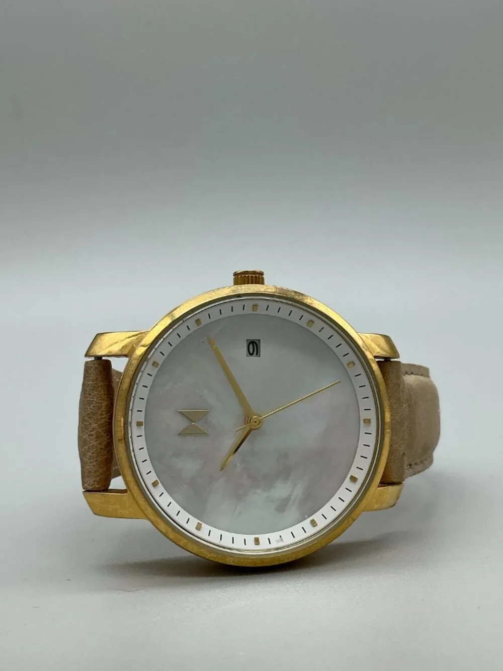 MVMT Gold Pearl Womens Watch 38mm MOP Dial Gold Tone Leather Date New Battery